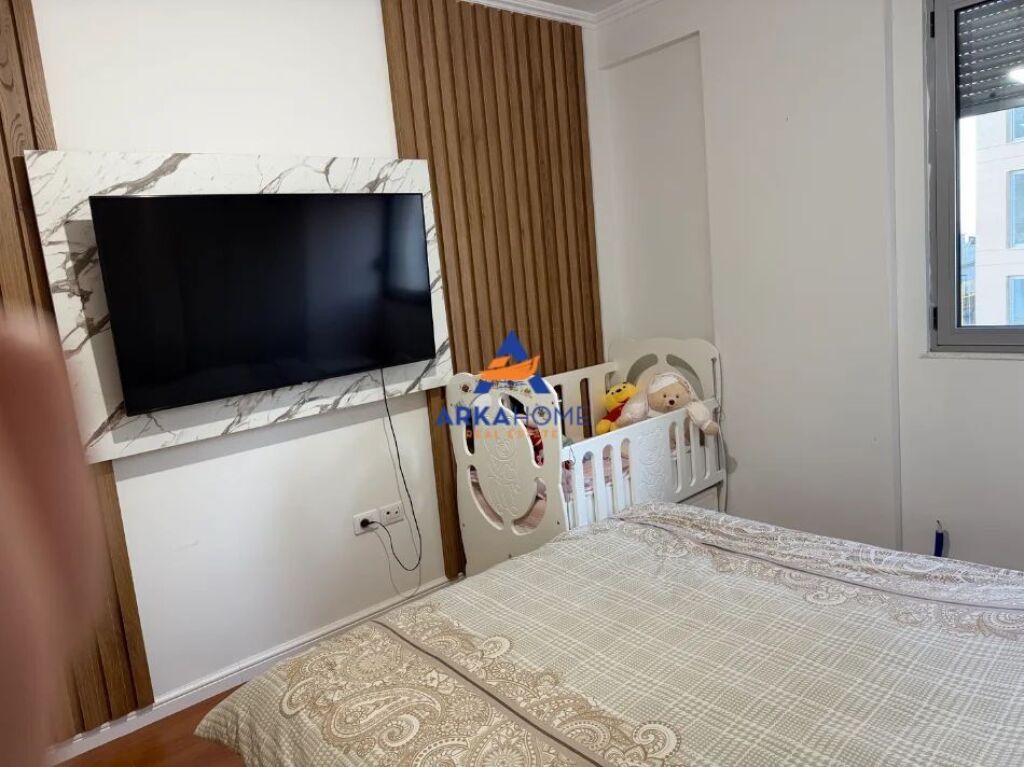 APARTMENT FOR RENT AT DRY LAKE, NEAR RADISSON HOTEL 750 EURO