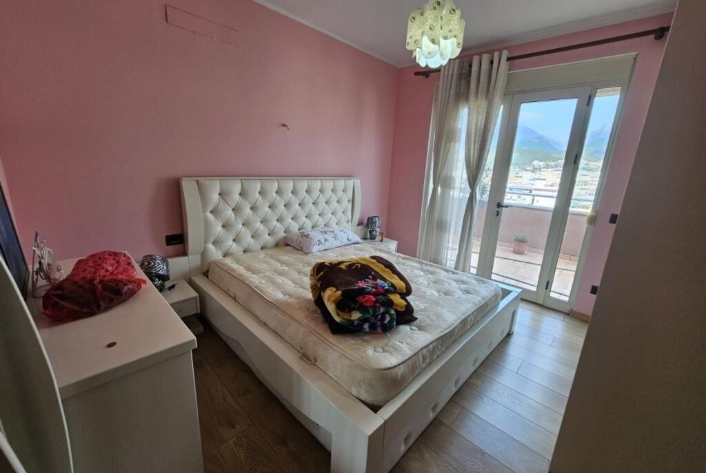 A Fresk Vendesi in vendita attico esclusivo 119,3 m² + 151,2 m² veranda !