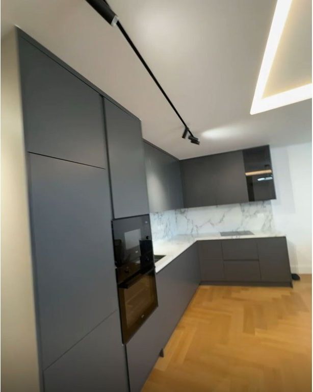 Shitet, Apartament 2+1+2+Post Parkimi, Lake View Residence, Tiranë 650,000 €