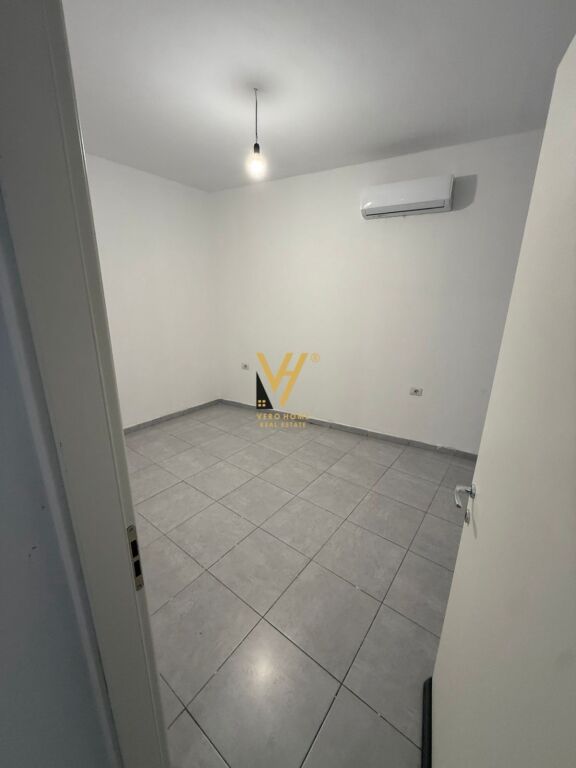 UFFICIO 100 M2 IN AFFITTO IN VIA BOGDANEVE 70.000 LEKE