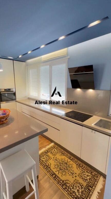 🏢 Appartamento 2+1+2 in affitto 📍 Indirizzo: Rruga e Kosovarëve – Tirana💶 Prezzo: 1300 € / mese