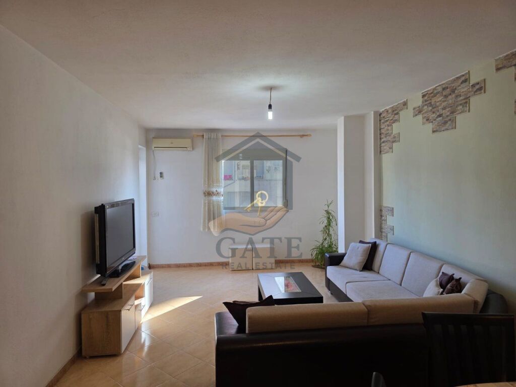 Affittasi, Appartamento 2+1, UKD, Durazzo
