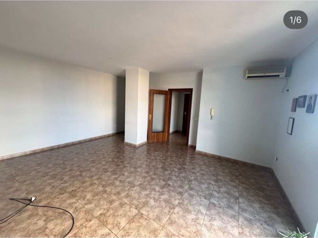 2+1, for office new building, former exhibition, 650 thousand lek