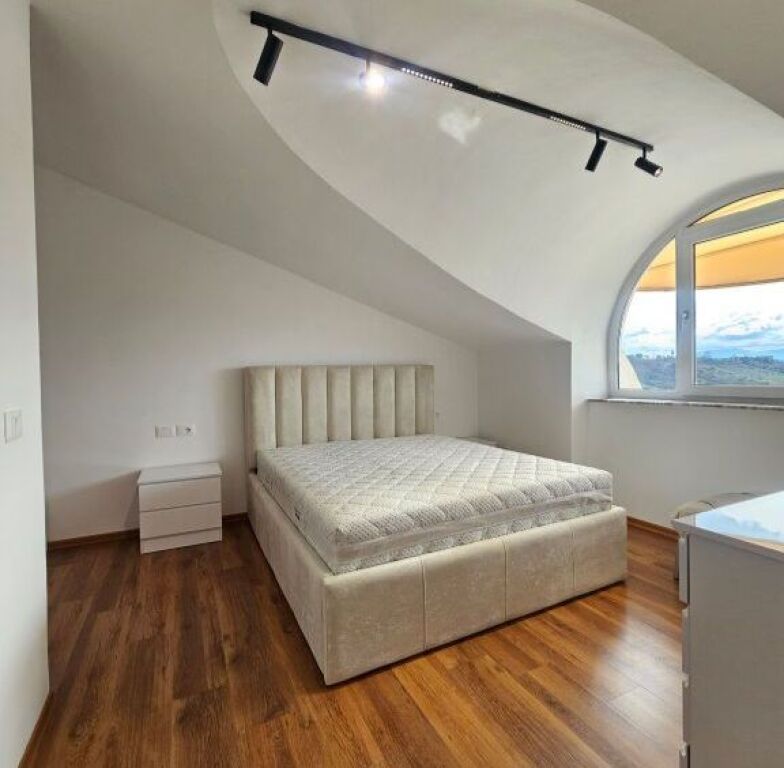 Farkë Prima volta in affitto Apt 1+1 (+ Balcone) 100% Nuovo a 5 min da Tegu, con vista fantastica sul lago di Farka.📍 (Residenza Doros)