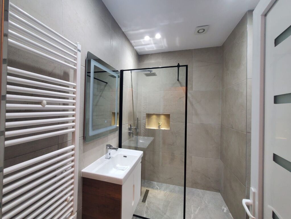 FOR SALE APARTMENT 1+1 RROTA E KUQE BEACH 18000 EURO