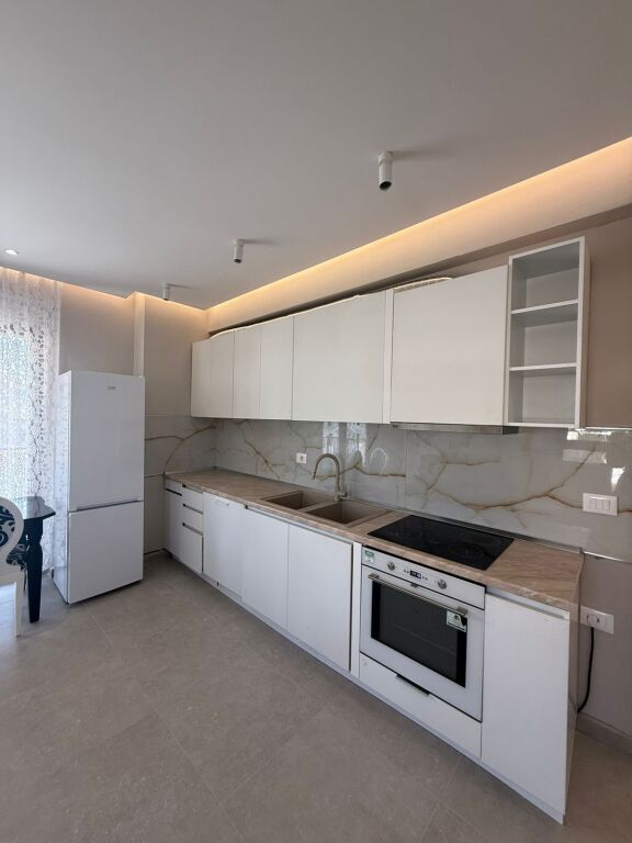 Apartament 2+1 me qera ne Porcelan