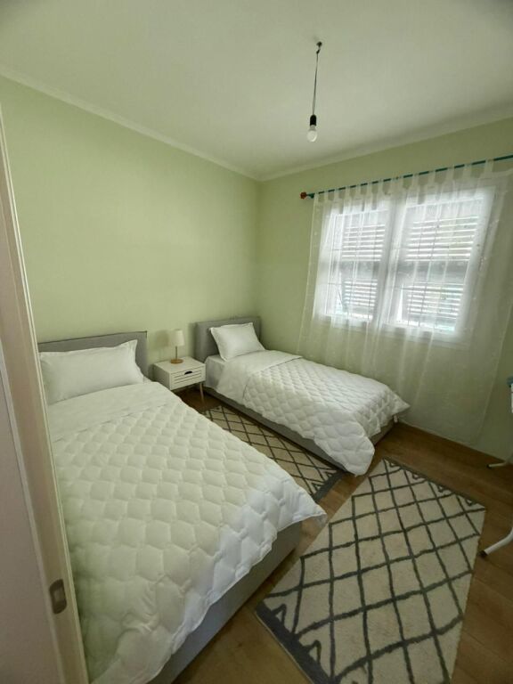 For rent, Second floor of a private house, Center, Duures