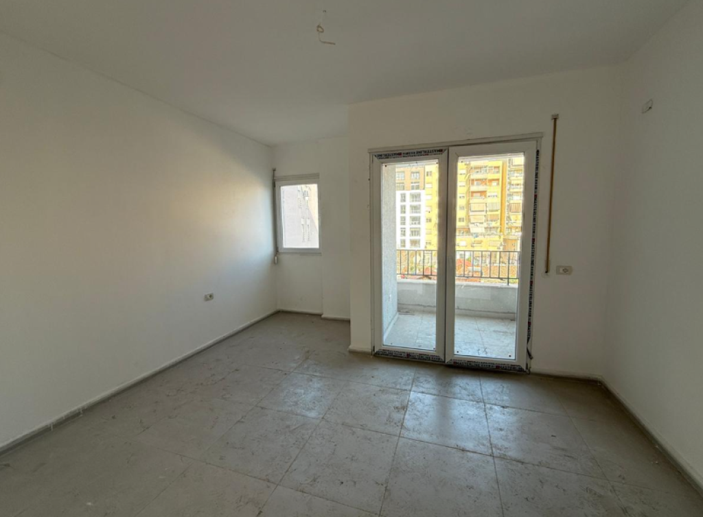 🏡 Apartment 1+1 for Sale – Pazari i Ri