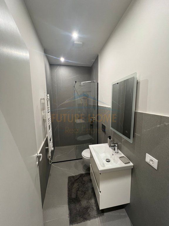 For rent, Apartment 1+1 and 2 Studios, Paris Commune, Tirana..