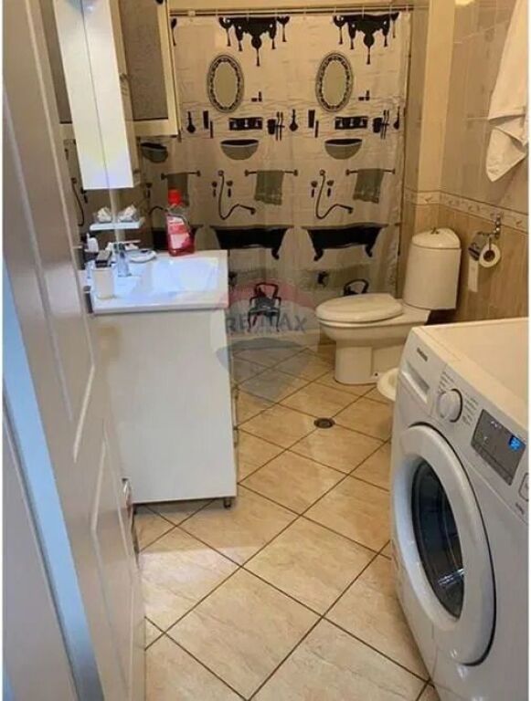 Appartamento 2+1 con Garage in Vendita a Lungomare, Vlorë