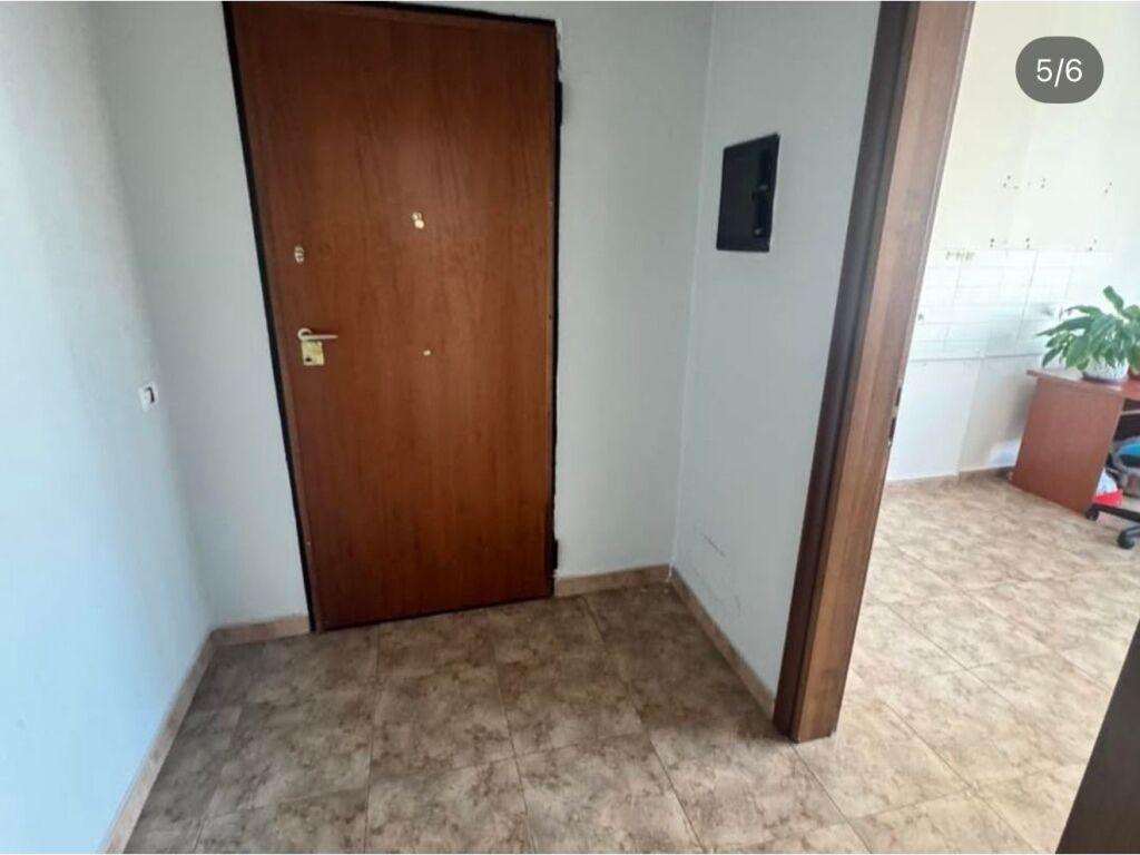 2+1, for office new building, former exhibition, 650 thousand lek