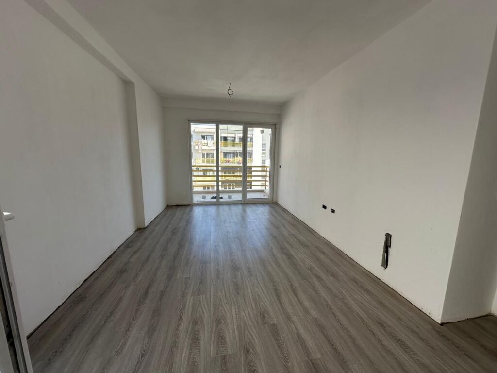 🏢Dritan Hoxha Street, business premises for rent for offices, 2+1+2, empty 75,000 Leke (net)