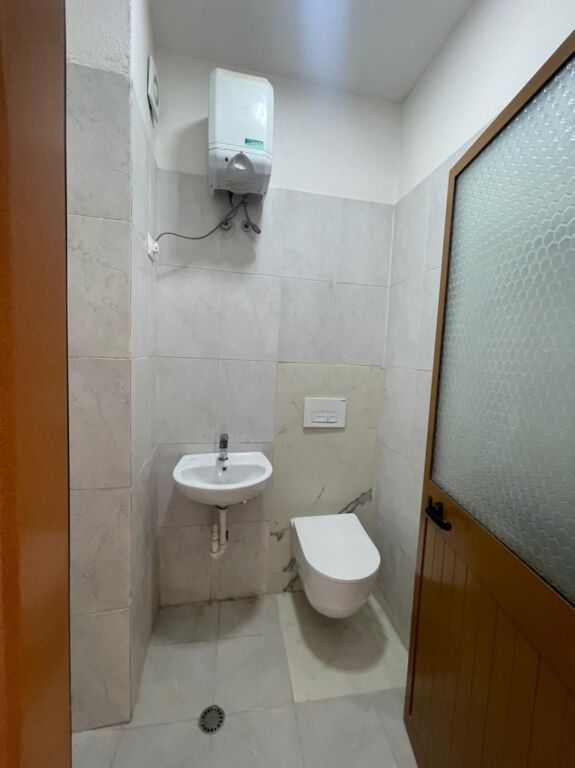 Shop with area 35 m2, babe rexha street, 70 thousand euros with mortgage