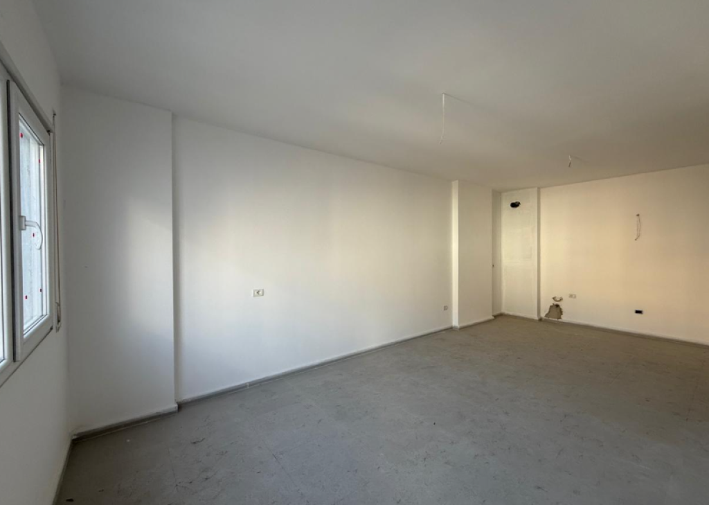 🏡 Apartment 1+1 for Sale – Pazari i Ri