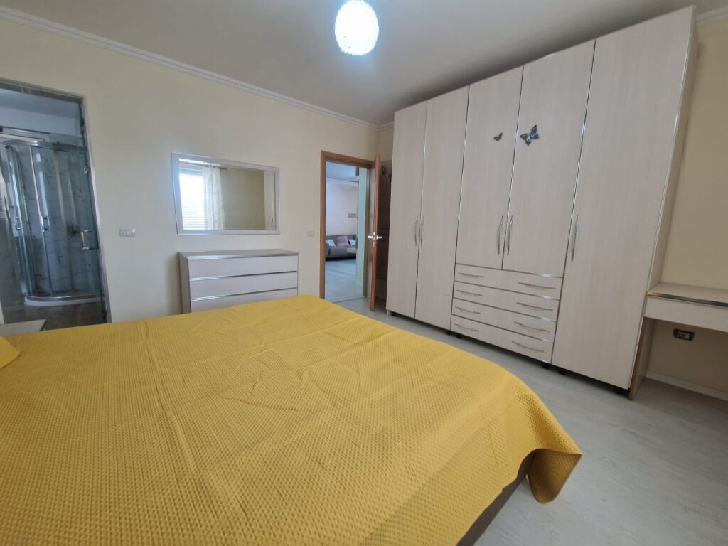 Shitet apartment 3+1+2 afer UET