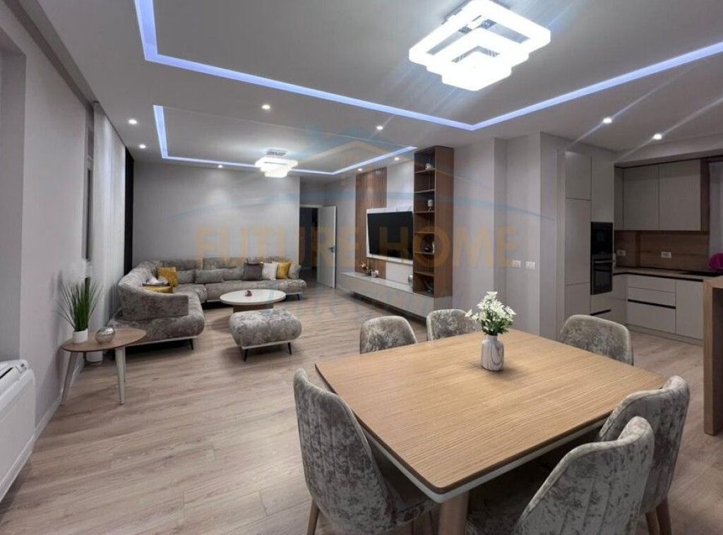 Qera, Apartament 3+1+2+2 Poste parkimi, Shkolla e Kuqe, Tiranë..