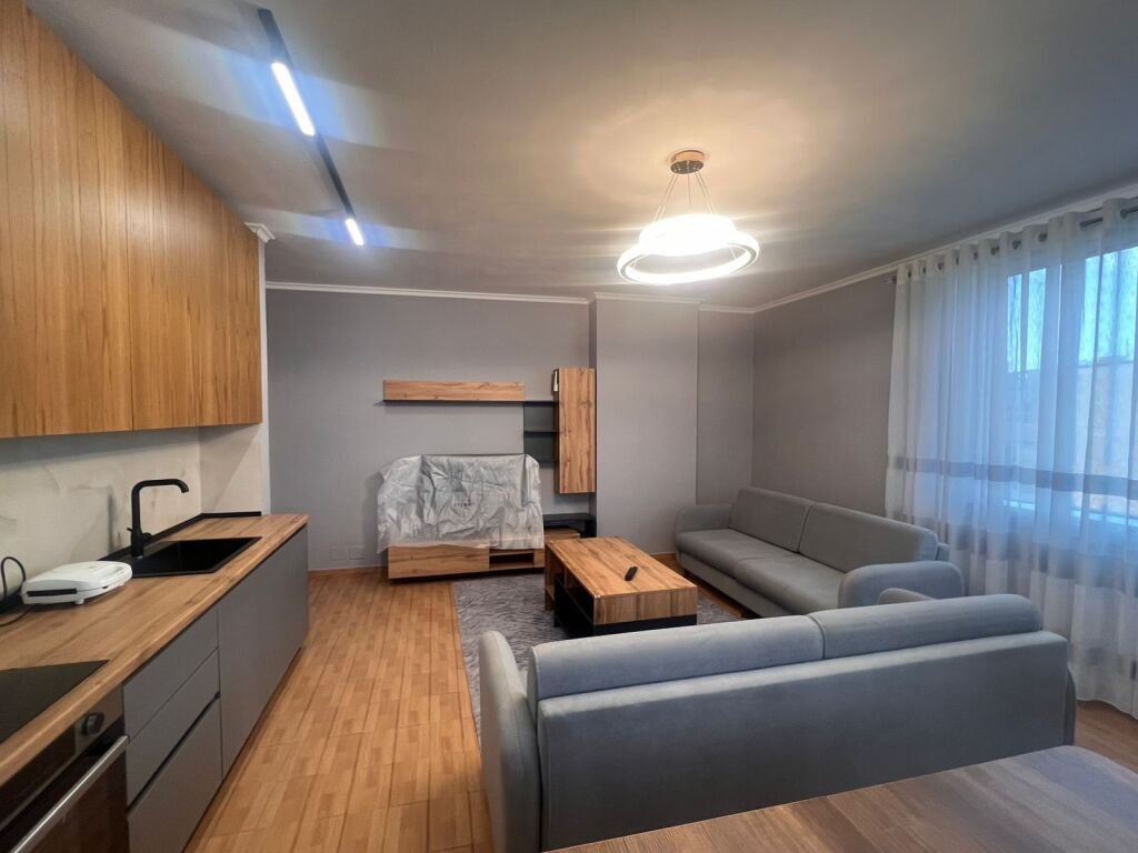 2+1 apartment for rent near Pazarit te Ri!