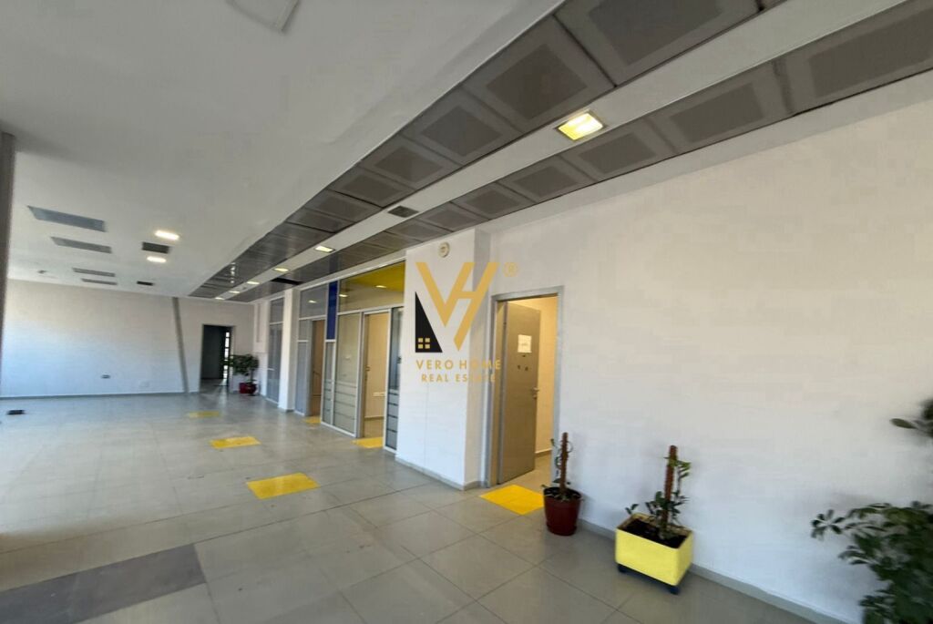SHITET AMBIENT BIZNESI 916 M2 TE RRUGA E KAVAJES 2.244.200 EURO
