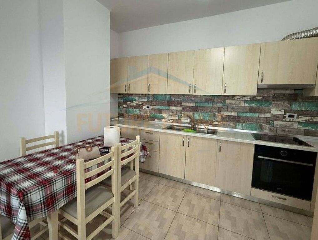 Qera,Apartament 2+1,Unaza e Re