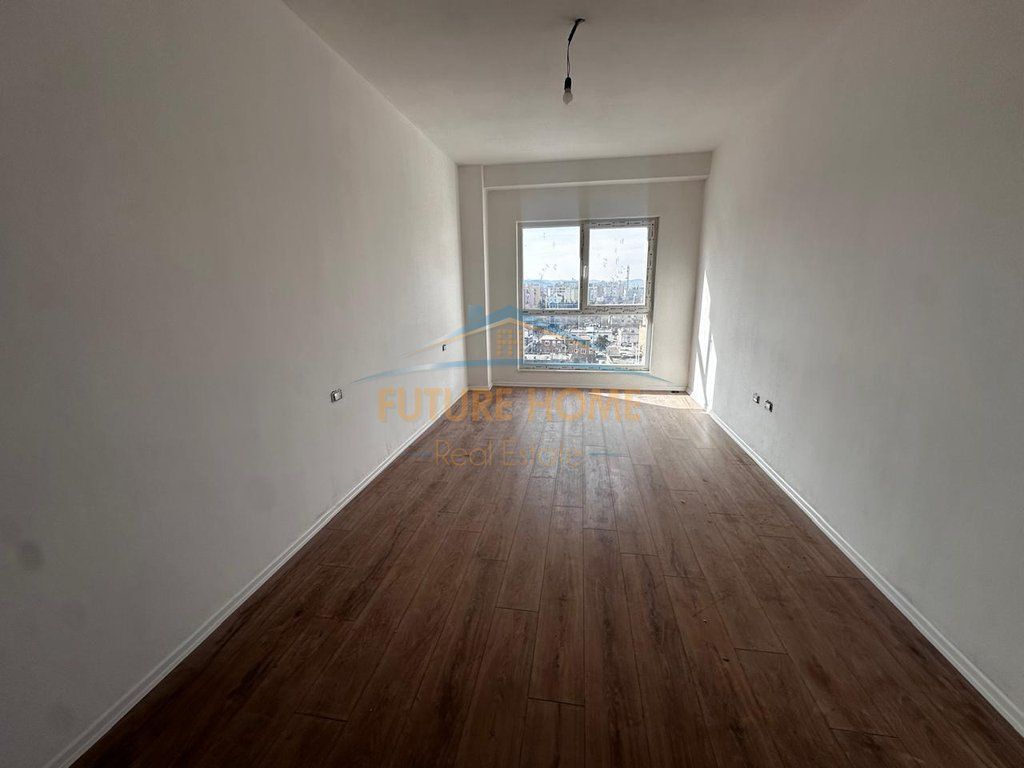In vendita, Appartamento 2+1+2, Complesso Aura, Lapraka, Tirana.
