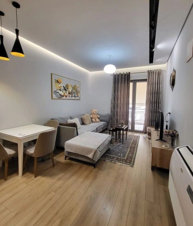 ✨Shitet 1+1 te KOMPLEKSI DELIJORGJI, SIP: 75.6 m² ✨