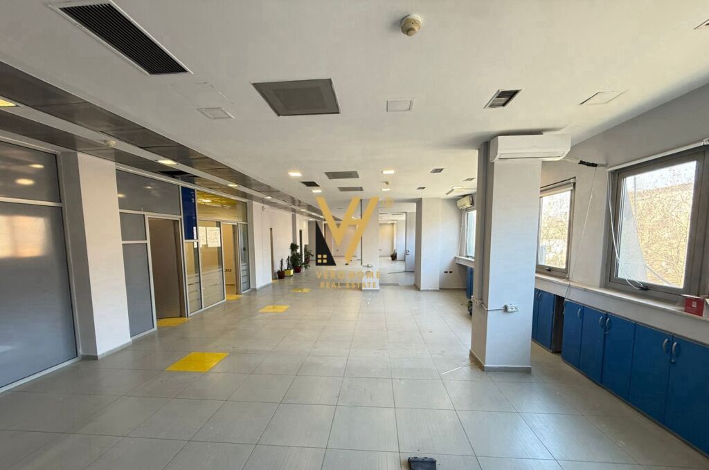 SHITET AMBIENT BIZNESI 916 M2 TE RRUGA E KAVAJES 2.244.200 EURO
