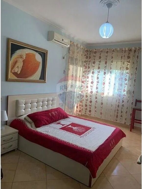 Appartamento 2+1 con Garage in Vendita a Lungomare, Vlorë