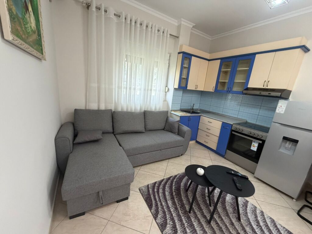 Jepet me qera apartament 1+1+ballkon te vilat amerikane