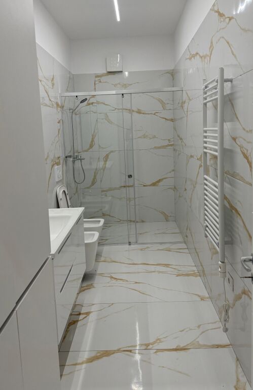 🏡 JEPET ME QIRA APARTAMENT 2+1+2 – Kompleksi Aleksandros, Kodra e Diellit