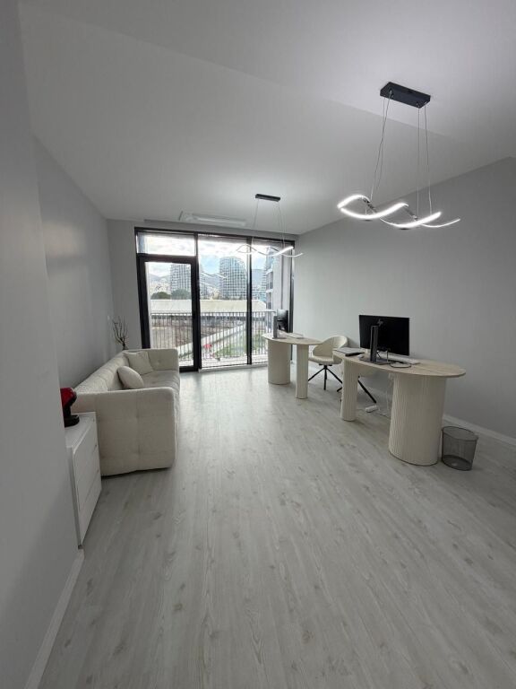 ✨Ufficio in Affitto | 📍Lake View Residences, Via dei Kosovari