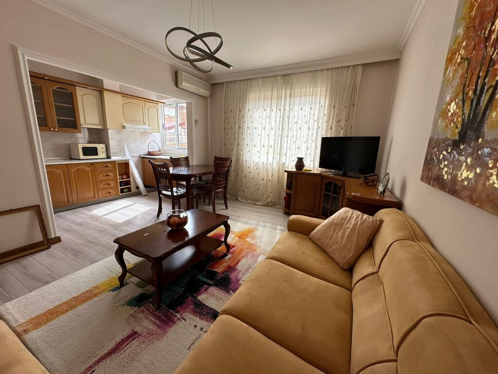 Apartament 2+1 me qera ne Ali Dem tek shkolla 1 Maj