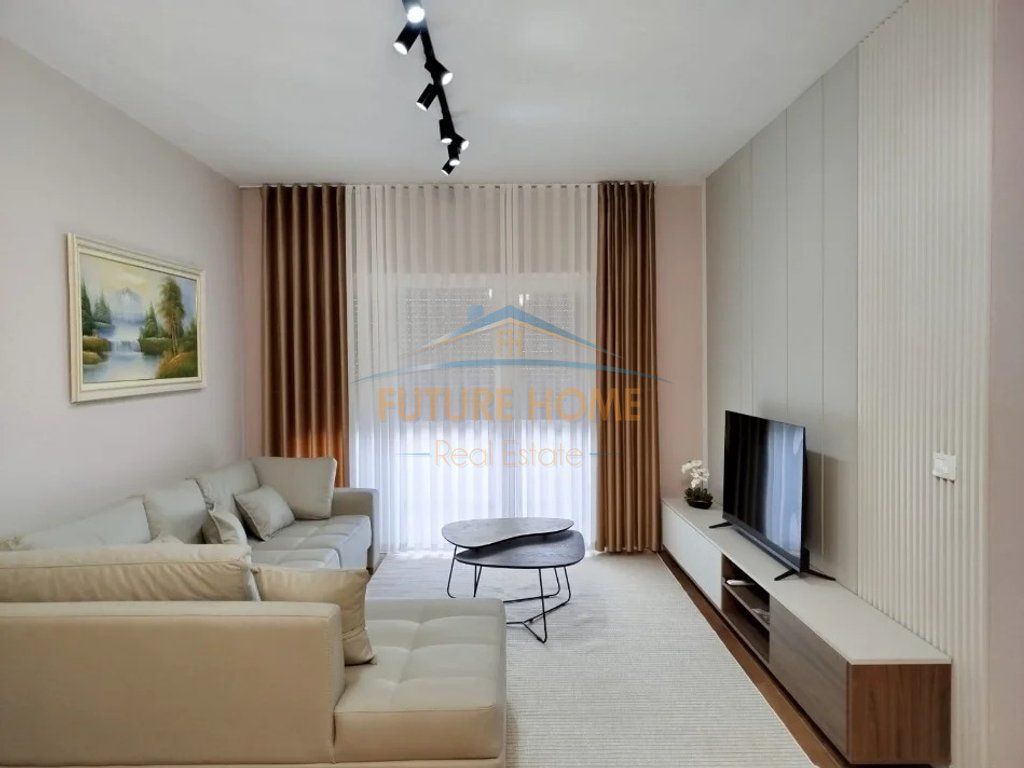 Rent, Apartment 1+1 Red School, Tirana.