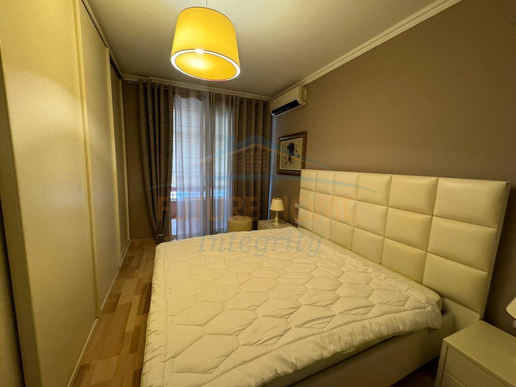 Rent, Apartment 2+1, Former Electric Market, Tirana.
