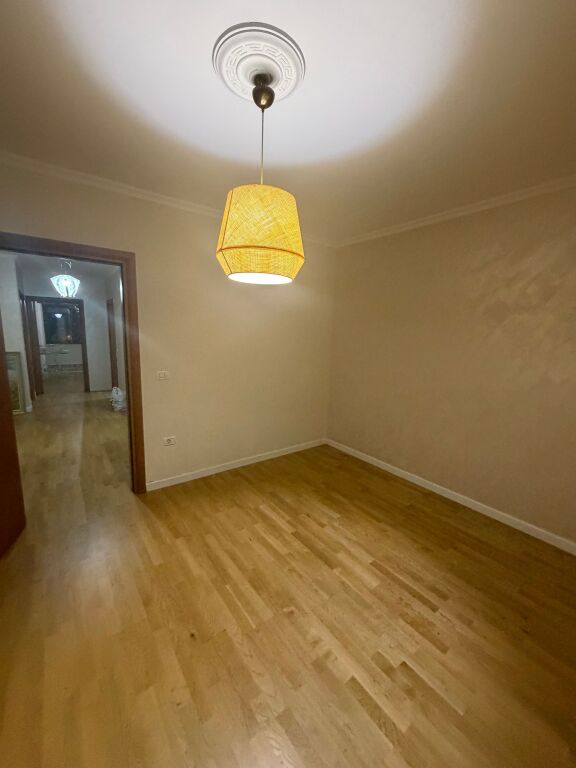Shitet 2+1,te selvia afer vila verde,cmimi 235 mije euro,me hipoteke