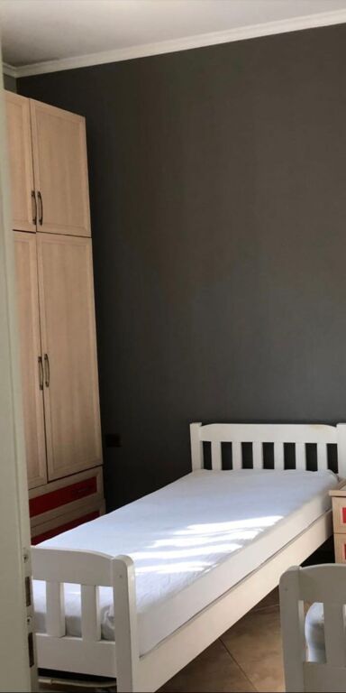 APARTAMENT 1+1. 30000 LEKE.RRUGA 5 MAJI
