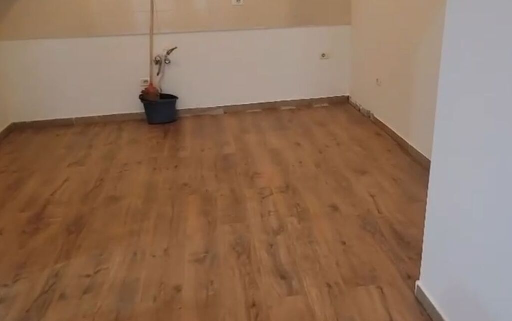 🏠 VENDESI APPARTAMENTO 2+1 – a Astir
