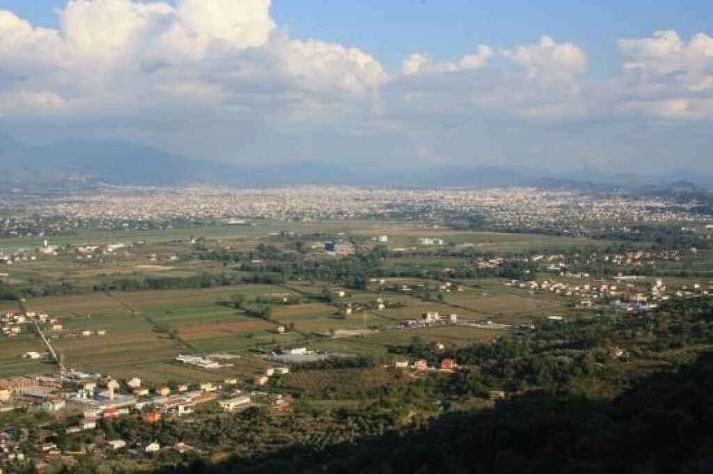 🏢 Immobile in Affitto a Fushë Prezë