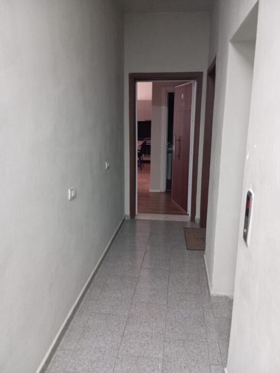 2+1, furnished for the first time, 5 May street, 650 thousand lek