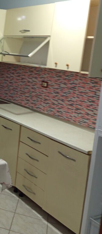 APARTAMENT 1+1. 30000 LEKE.RRUGA 5 MAJI