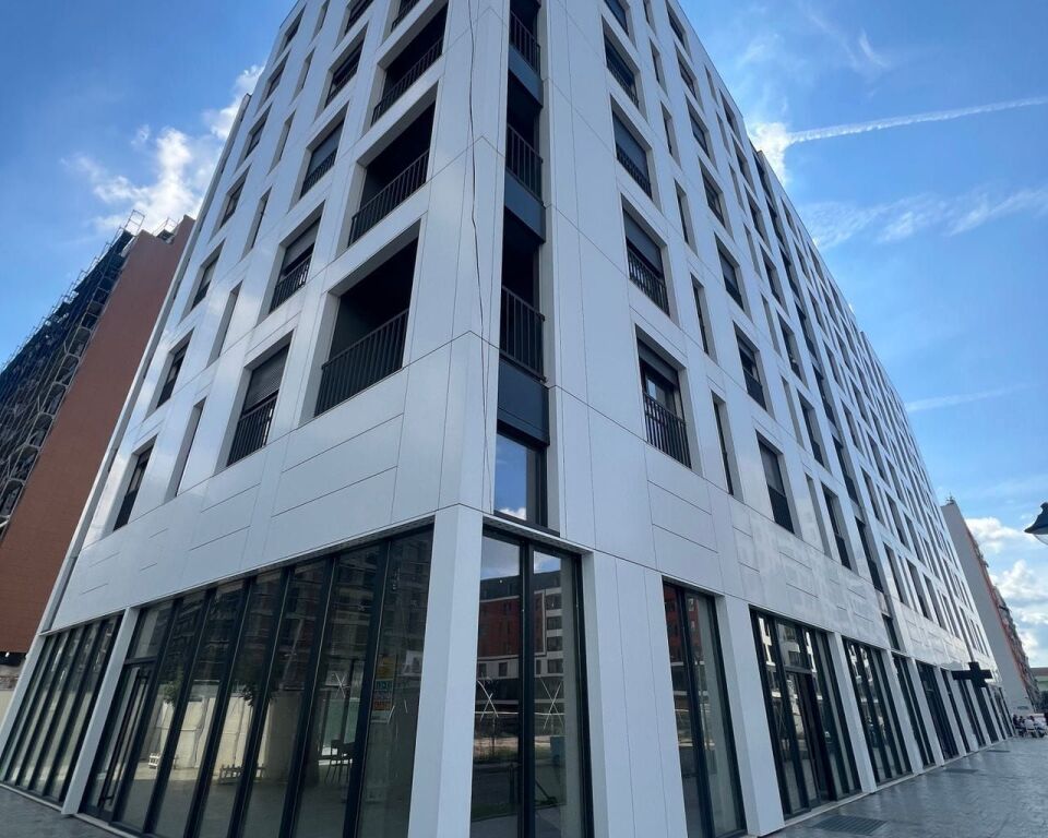 VENDESI APPARTAMENTO 3+1+2 –📍 Nuovo Boulevard (Inizio), 🏢Residenza Elbavo