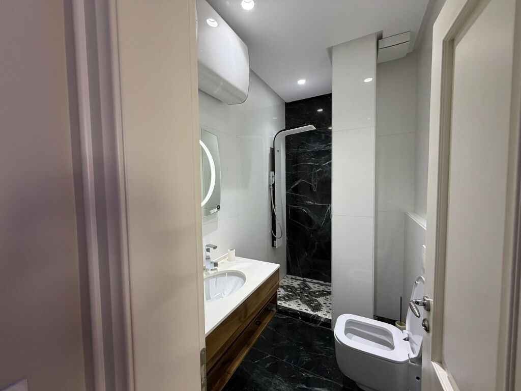 Apartment for Rent at the Botanical Garden