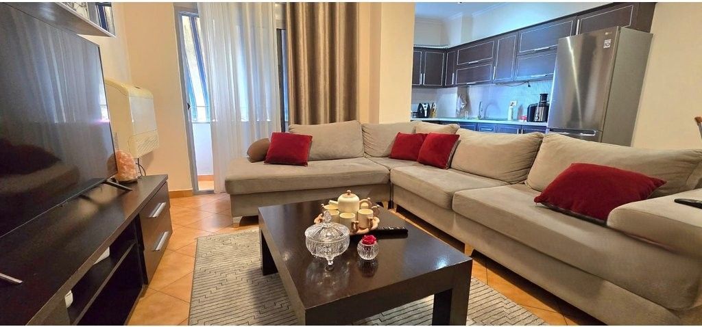 Shitet Apartament 2+1+2 me dy ballkone ne Rrugen JORDAN MISJA Tiranë 221,000 €