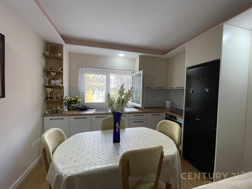 Appartamento 1+1 In Affitto nel Comune di Parigi, Tirana - 800.00€ | 62 m² 800 € /Mese Superficie Totale  62m2
