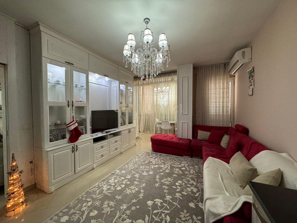 Appartamento 2+1+2 In Vendita presso l'ex Distretto di Polizia, Durrës - 145.000€ | 86 m²