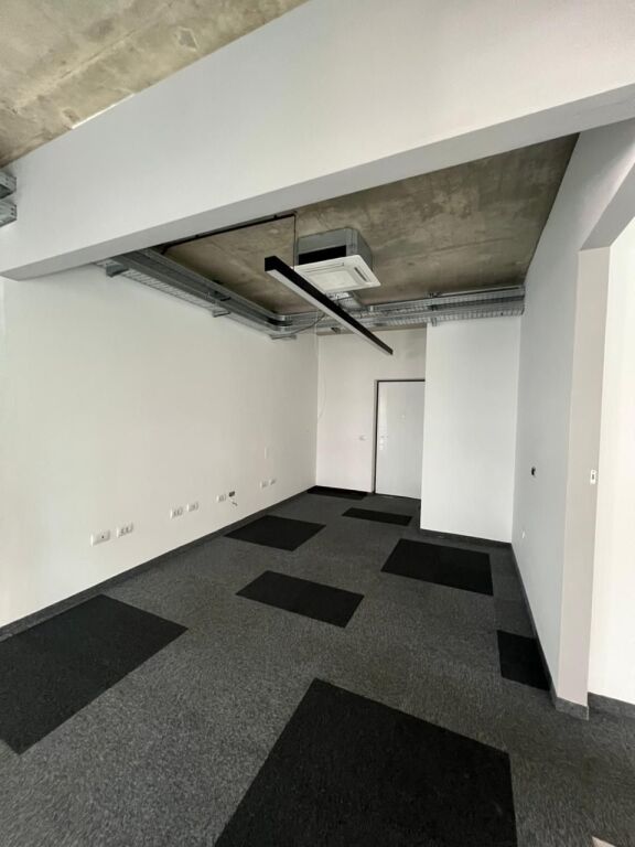 Spazio ufficio in vendita