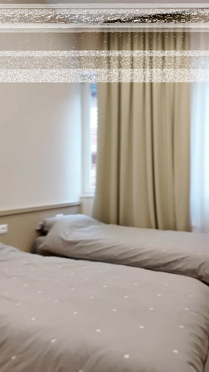 Apartament 2+1, Mine Peza!