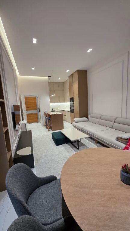 Apartament 1+1 per qira tek Rruga e Durrësit plus post