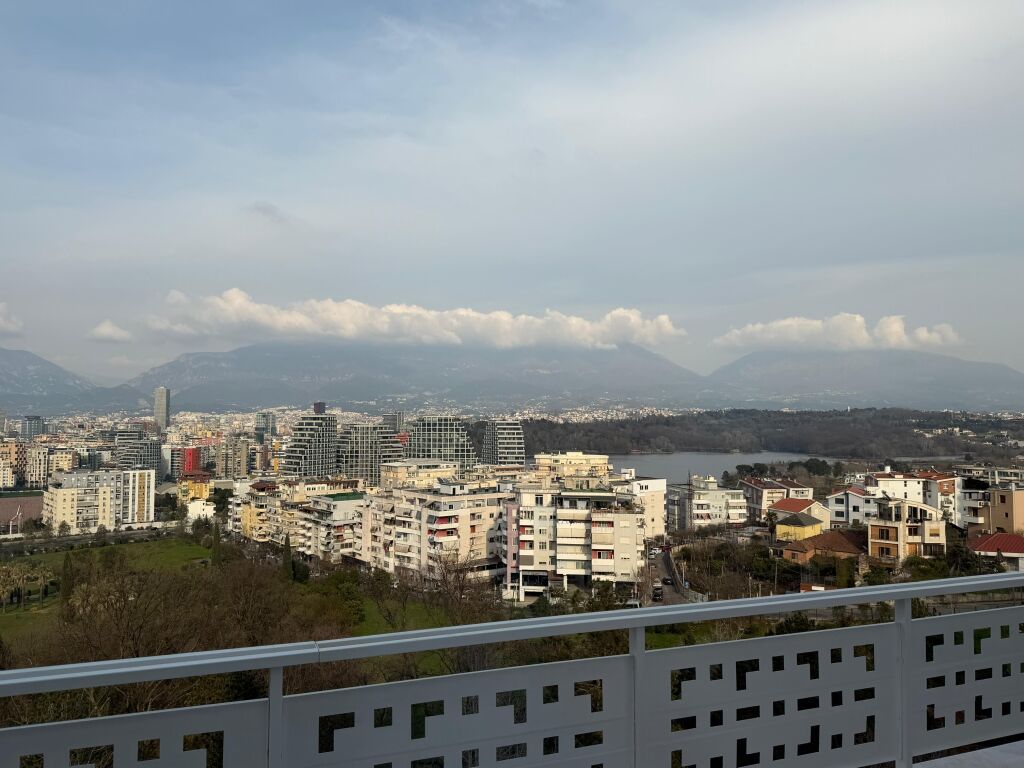 Apartment for Rent at the Botanical Garden