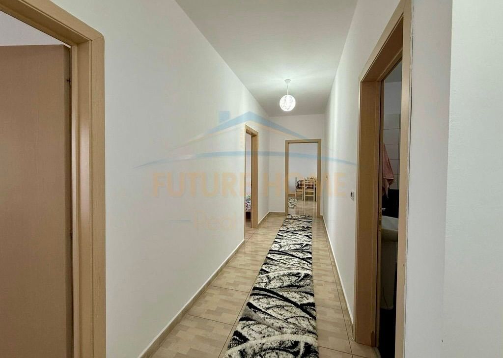 🏠 Jepet me Qera 2+1 Super i Bollshëm te Unaza e Re! 📍