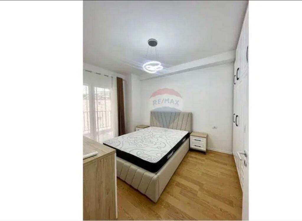APARTAMENT 1+1 ME QIRA TEK ZOGU I ZI!